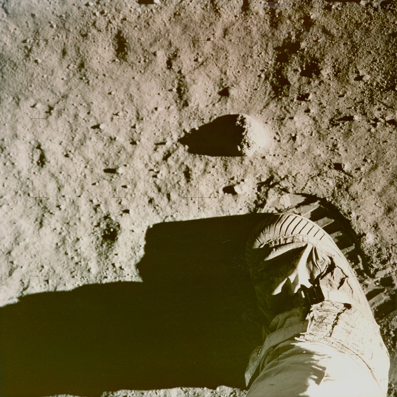 Apollo 11 EVA - Frame AS11-40-5880