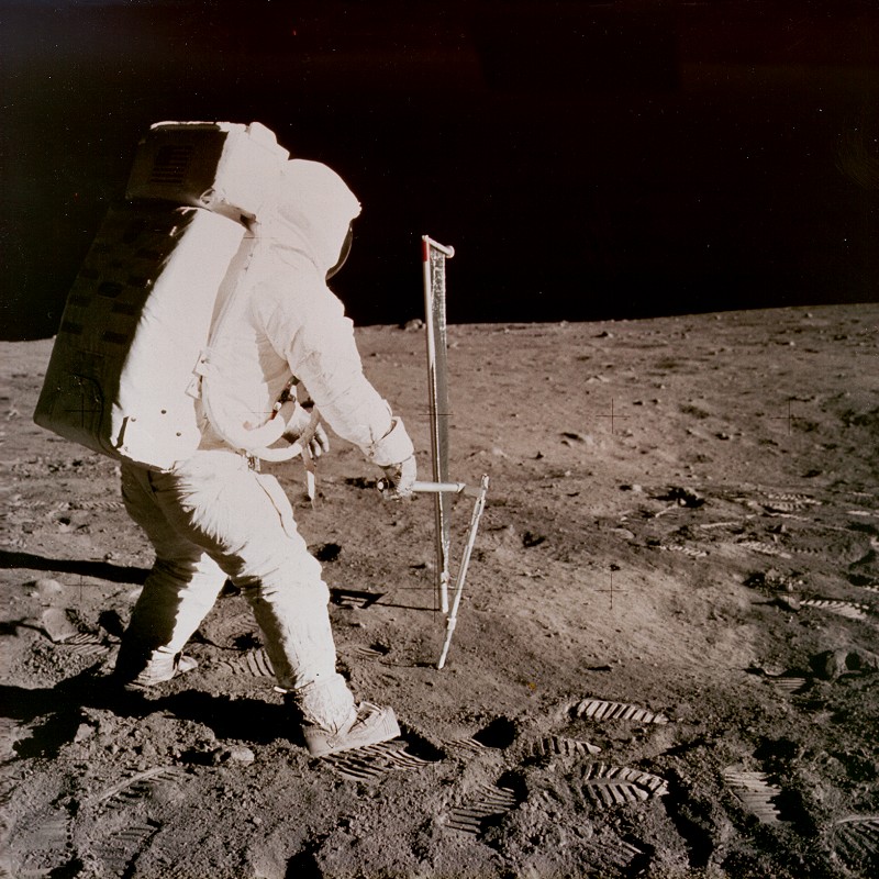 Apollo 11 EVA - Frame AS11-40-5964